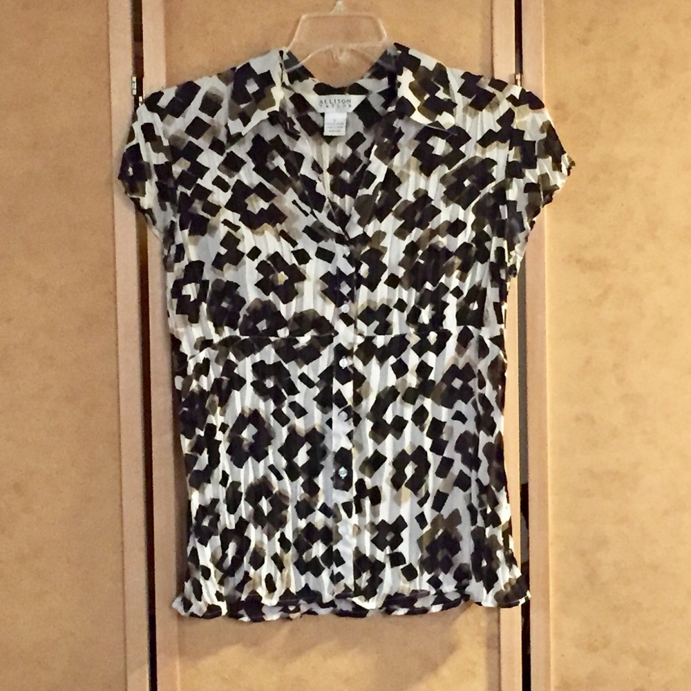 ALLISON TAYLOR Short-Sleeve Patterned Blouse